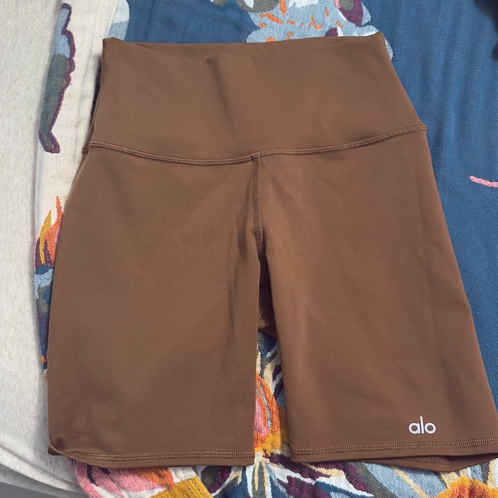 Alo Yoga 7 inch high waisted biker short